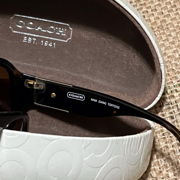 Coach sunglasses - Picture 2 of 4